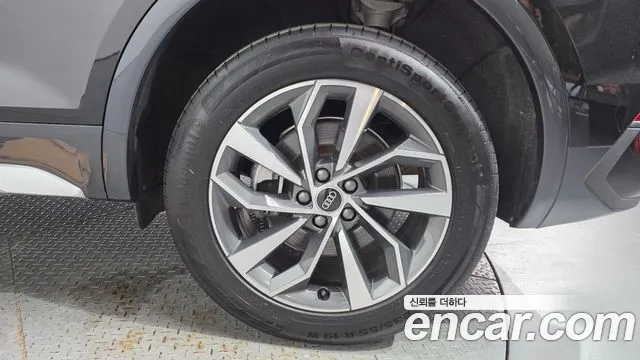 Audi Q5 45 TFSI quattro Sportback Premium — Фото автомобиля 20