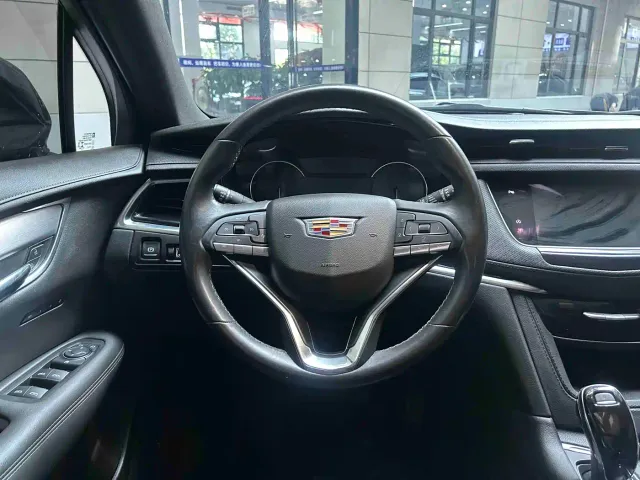 Cadillac XT6 — Фото автомобиля 15