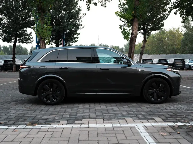 Li Auto L7 — Фото автомобиля 4