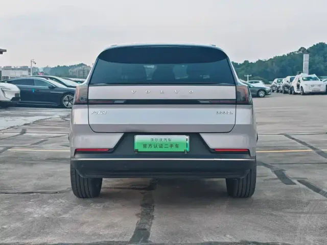 Volvo XC70 Plug-in Hybrid — Фото автомобиля 7