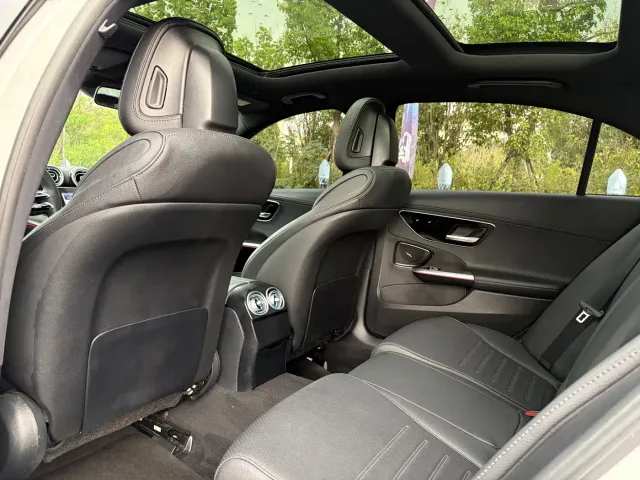 Mercedes-Benz C-Class — Фото автомобиля 9