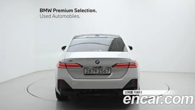 BMW 5 Series G60 — Фото автомобиля 4