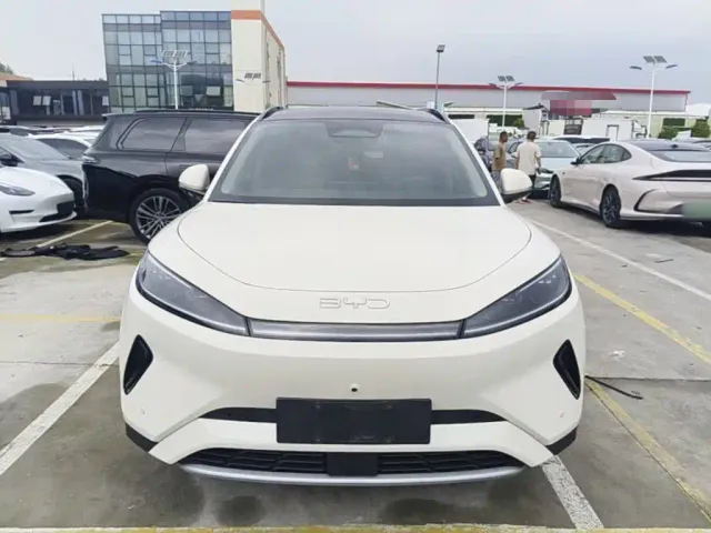 BYD Sealion 05 EV — Фото автомобиля 2