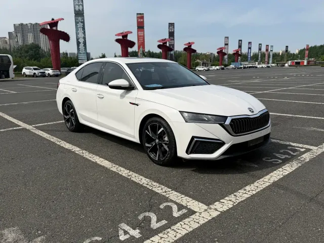 Skoda Octavia — Фото автомобиля 3