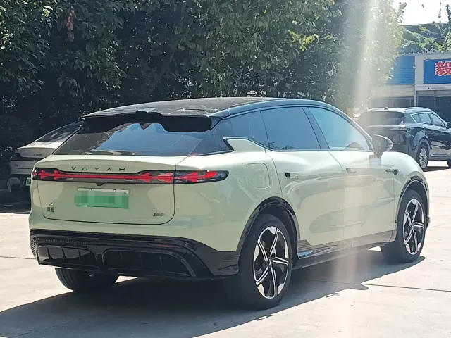 Voyah Zhiyin — Фото автомобиля 4