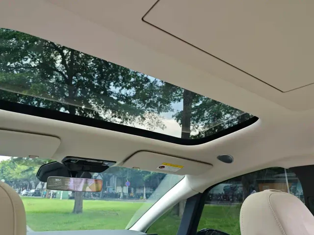 Li Auto MEGA — Фото автомобиля 24