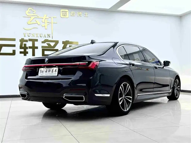 BMW 7 Series — Фото автомобиля 6