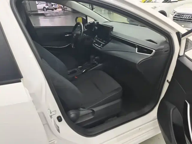 Toyota Corolla — Фото автомобиля 24