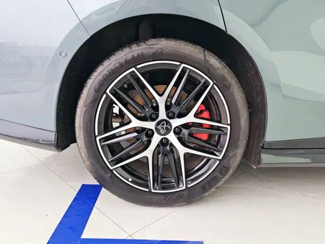 BYD Han L — Фото автомобиля 6