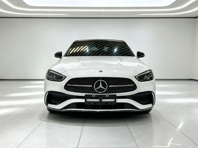 Mercedes-Benz C-Class — Фото автомобиля 2