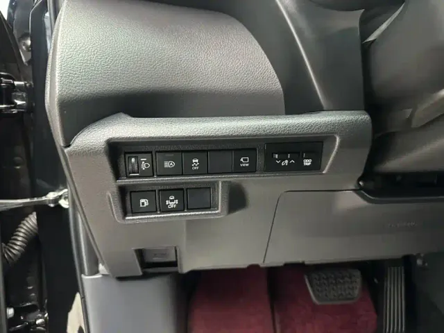 Toyota Sienna — Фото автомобиля 4
