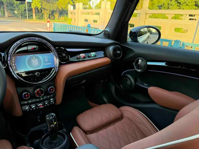 MINI Hatch — Фото автомобиля 13