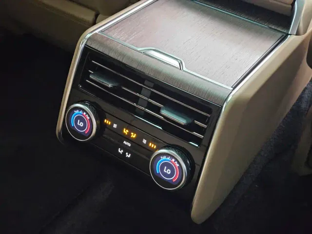 Land Rover Range Rover — Фото автомобиля 21