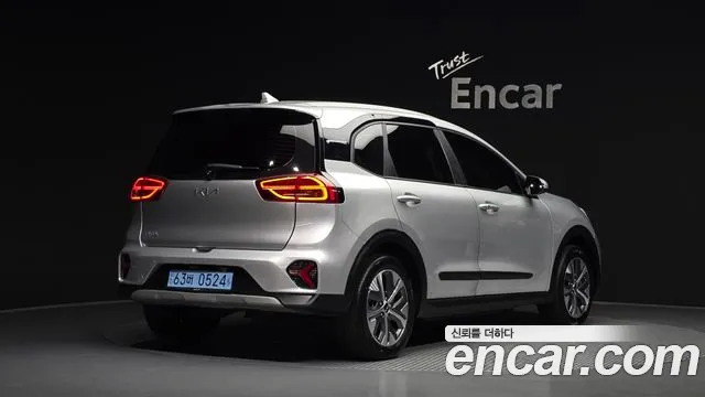 Kia Niro Niro Plus Air — Фото автомобиля 2