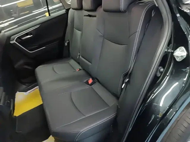 Toyota Wildlander — Фото автомобиля 16