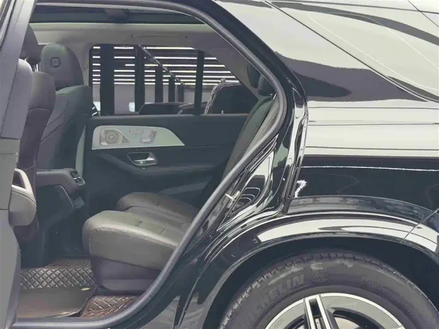 Mercedes-Benz GLE-Class — Фото автомобиля 8