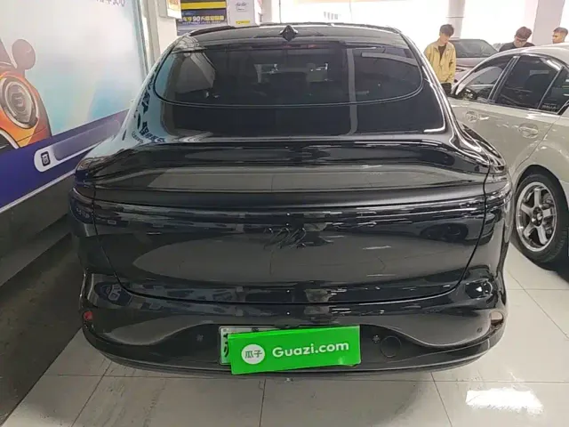IM Motors LS6 — Фото автомобиля 5