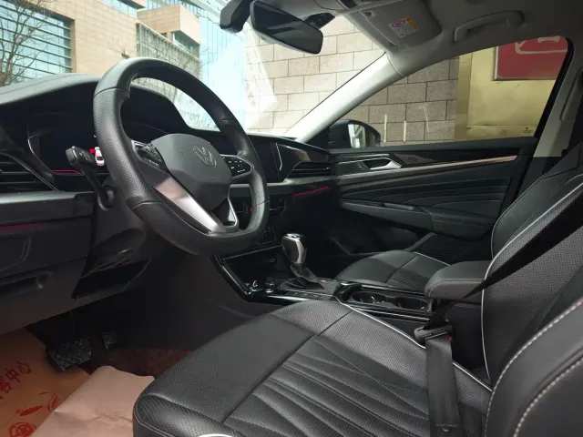 Volkswagen Passat — Фото автомобиля 4