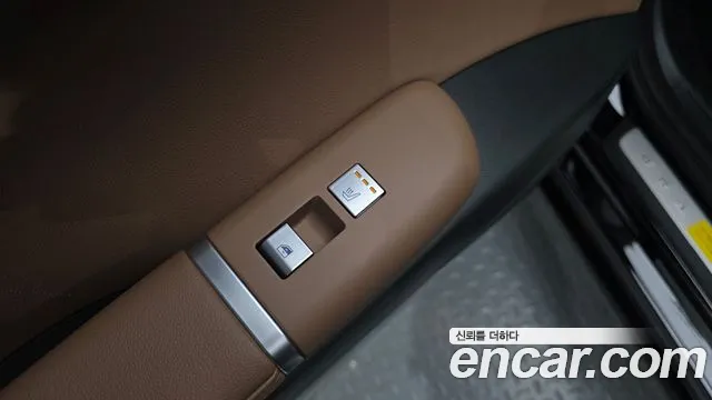 Hyundai Grandeur GN7 — Фото автомобиля 30
