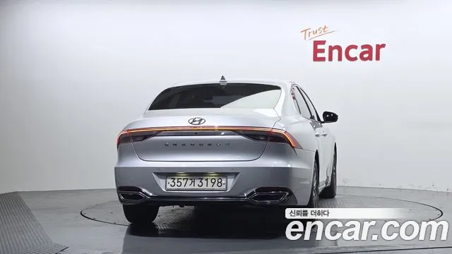 Hyundai Grandeur Новый Grandeur IG 3.0 LPi (Такси) — Фото автомобиля 4