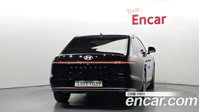 Hyundai Grandeur GN7 — Фото автомобиля 4