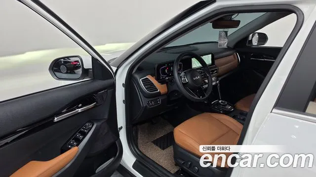 Kia Seltos New — Фото автомобиля 15