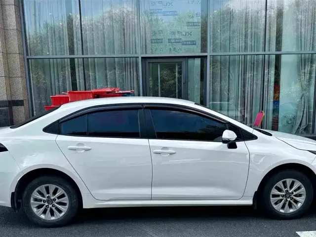 Toyota Corolla — Фото автомобиля 8