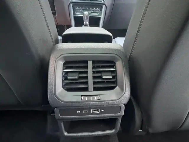 Volkswagen Tharu — Фото автомобиля 12