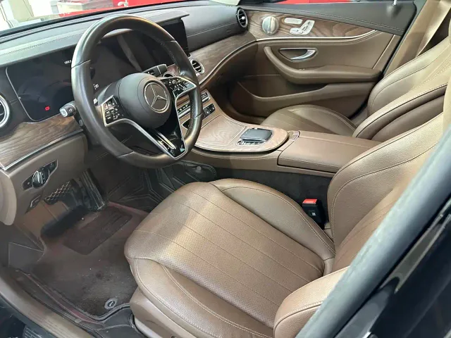 Mercedes-Benz E-Class — Фото автомобиля 9