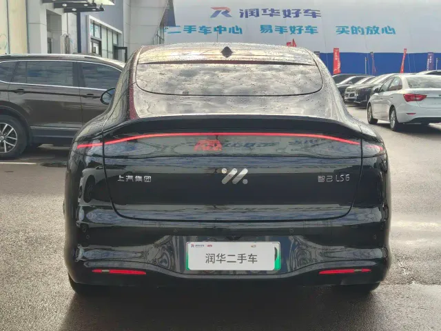 IM Motors LS6 — Фото автомобиля 4