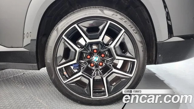 BMW XM — Фото автомобиля 17