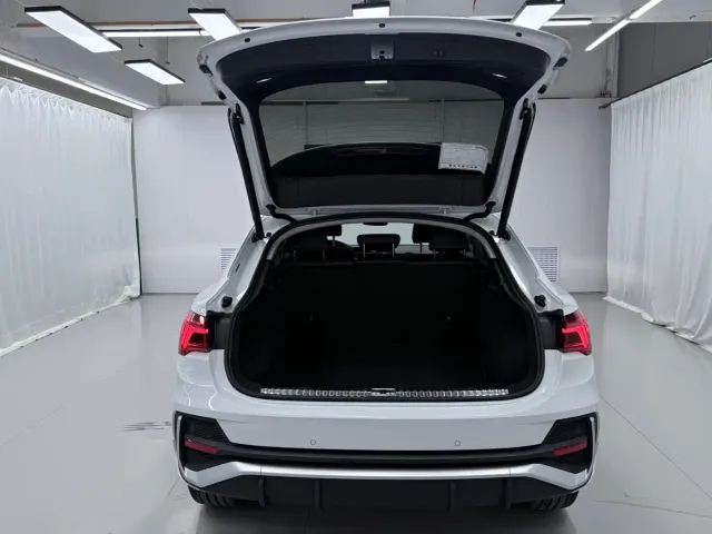 Audi Q3 Sportback — Фото автомобиля 19