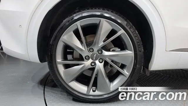 Genesis GV70 — Фото автомобиля 5