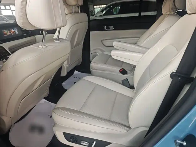 Li Auto ONE — Фото автомобиля 16