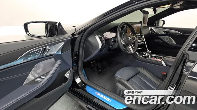 BMW 8 Series G15 — Фото автомобиля 15