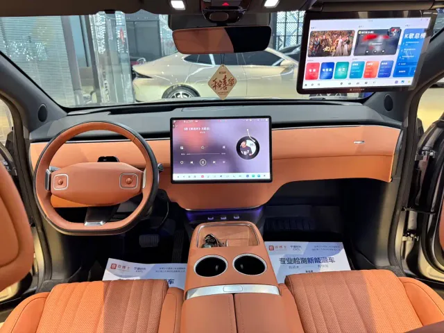Changan Qiyuan E07 — Фото автомобиля 24