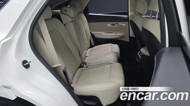 Genesis GV70 — Фото автомобиля 15
