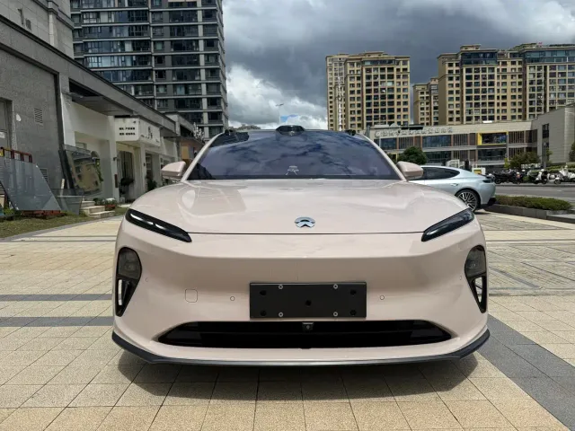 Nio ET5 — Фото автомобиля 2