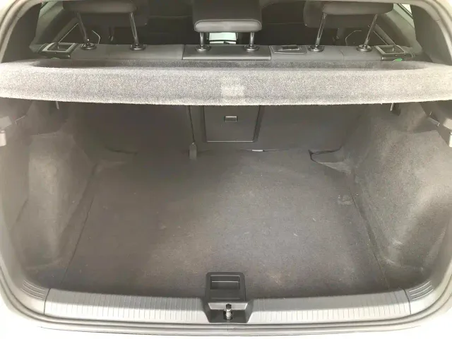 Volkswagen Golf 2023 Facelift 280TSI DSG R-Line Lite — Фото автомобиля 13