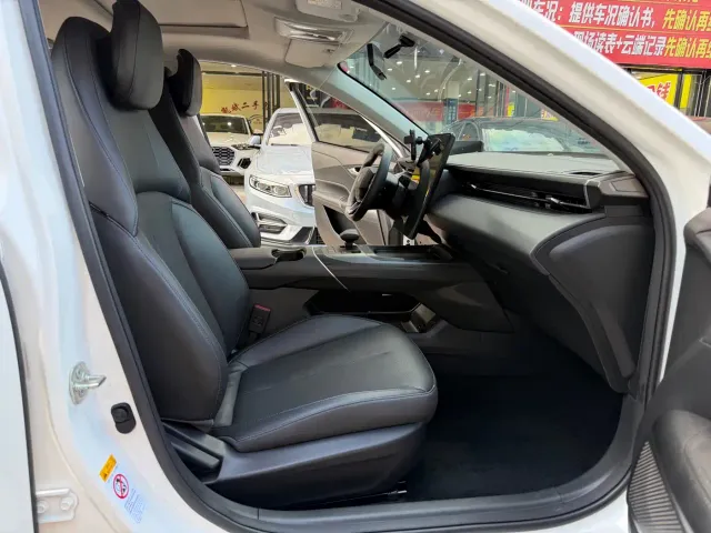 Changan Eado — Фото автомобиля 6