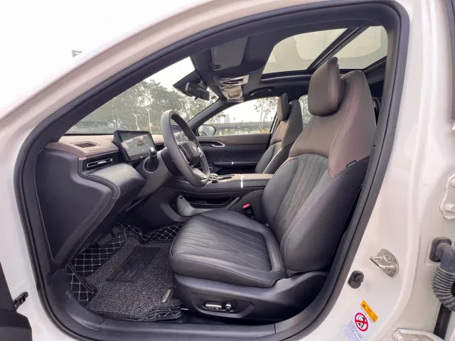 Changan Eado — Фото автомобиля 9