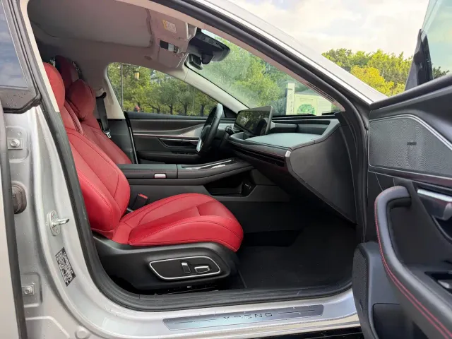 Xpeng P7 — Фото автомобиля 6