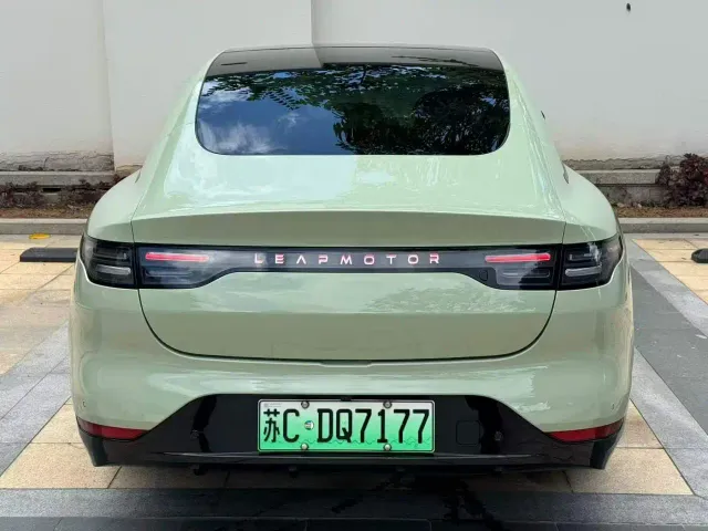 Leapmotor C01 — Фото автомобиля 8