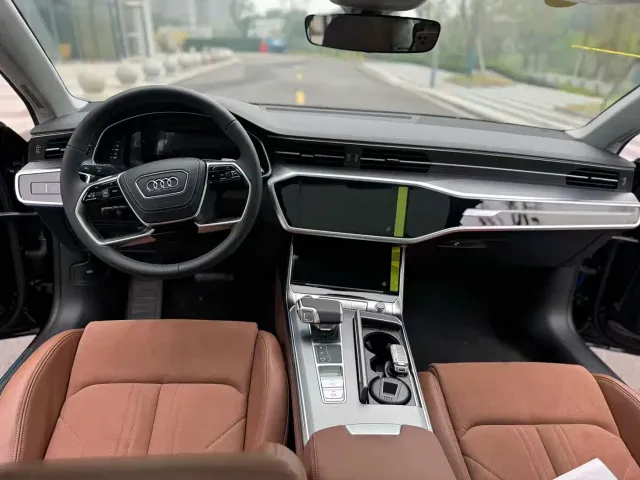 Audi A7L — Фото автомобиля 4