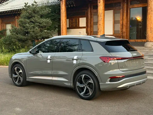 Audi Q4 e-tron — Фото автомобиля 6