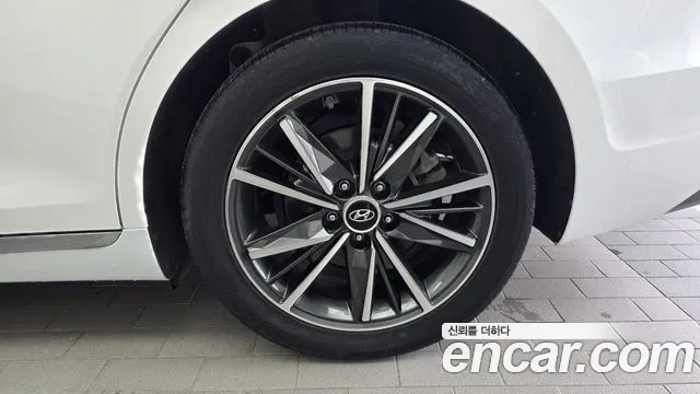 Hyundai Grandeur Новый Grandeur IG — Фото автомобиля 18