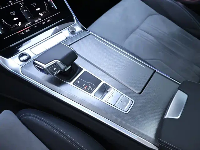 Audi A6L — Фото автомобиля 12