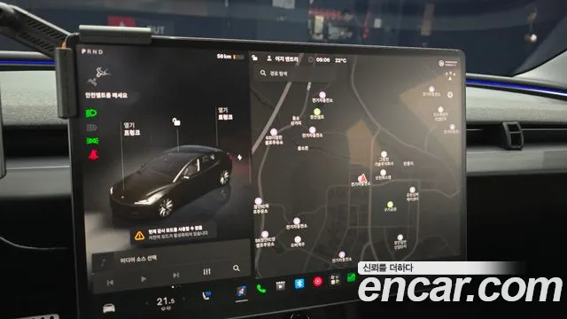 Tesla Model 3 — Фото автомобиля 17