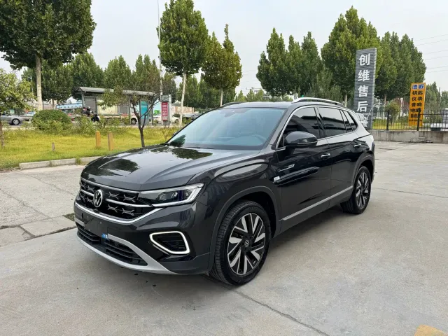Фотография автомобиля — Volkswagen Tayron
