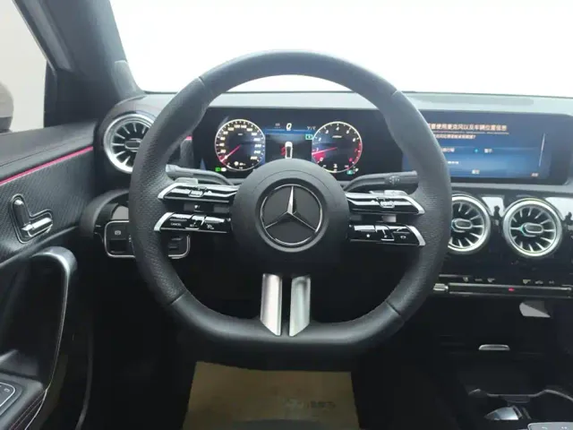 Mercedes-Benz A-Class — Фото автомобиля 15